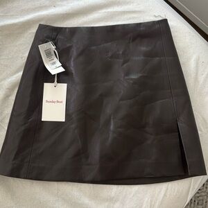 Aritzia brown Tatiana skirt size 00
